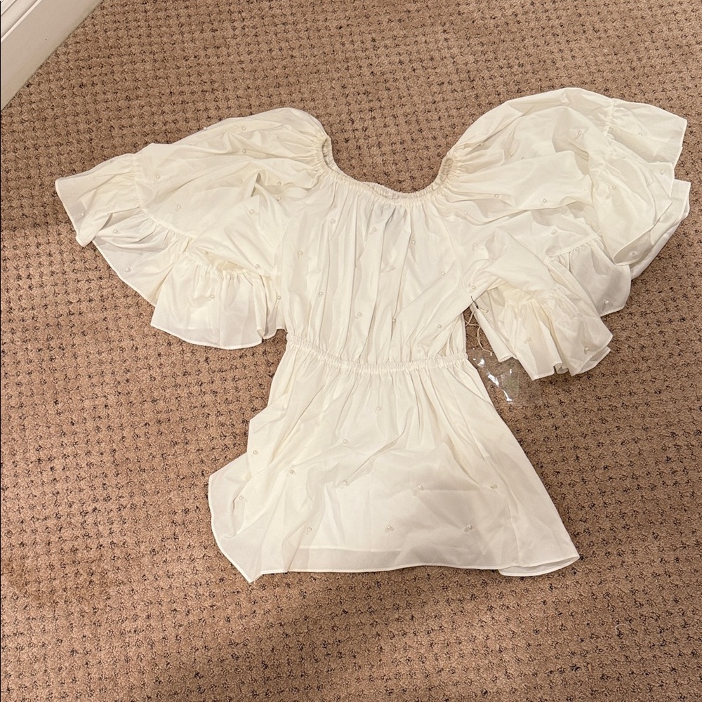 Elegant White Ruffled Women's Top NWOT